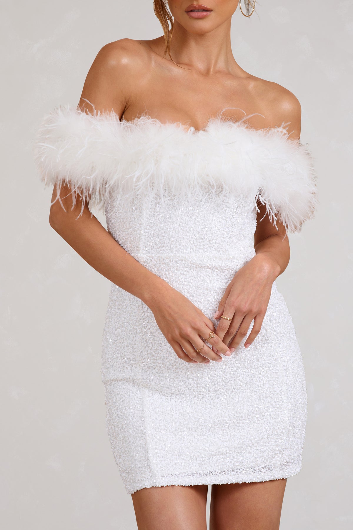 Noëlle™ | Robe à pailettes avec plumes