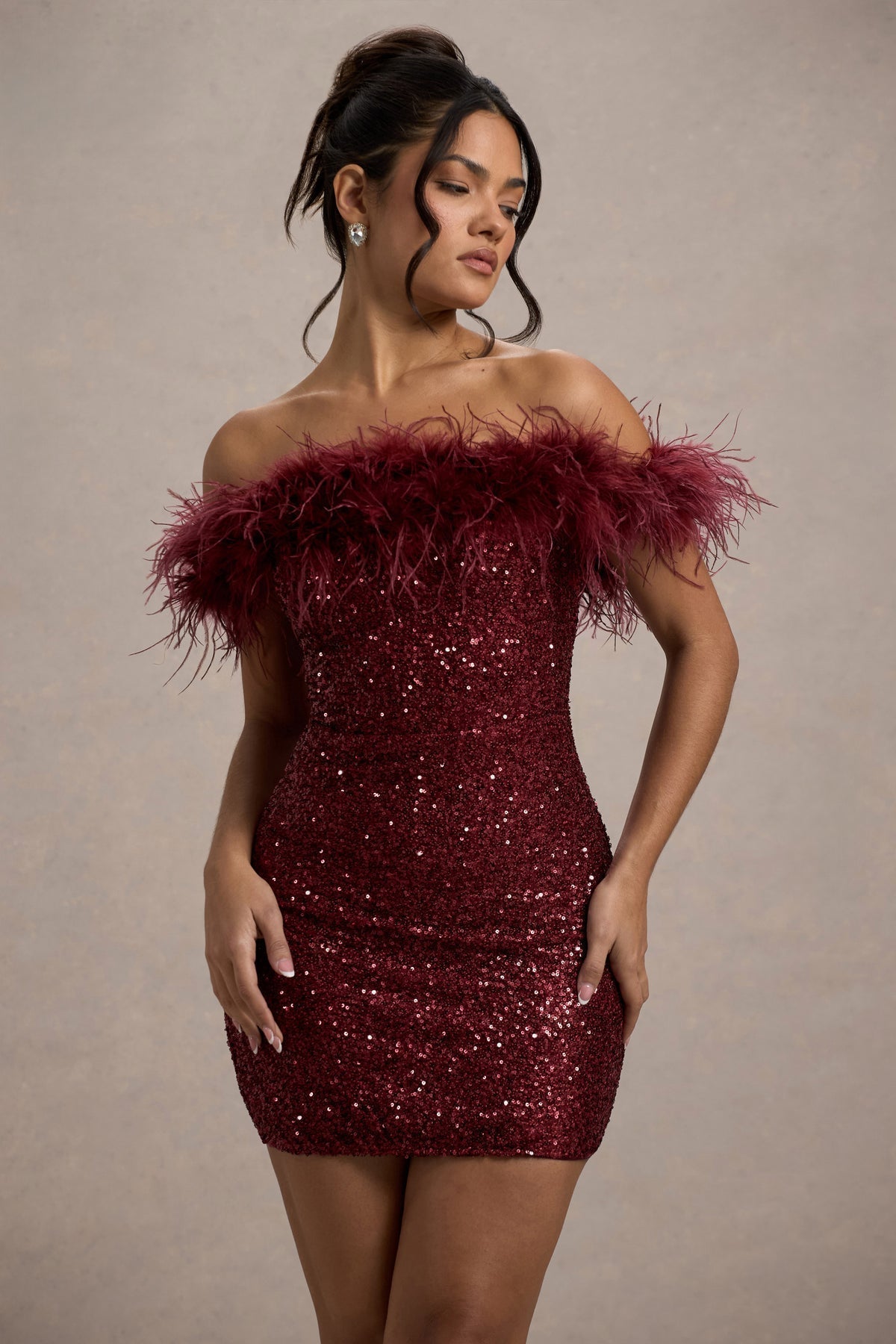Noëlle™ | Robe à pailettes avec plumes